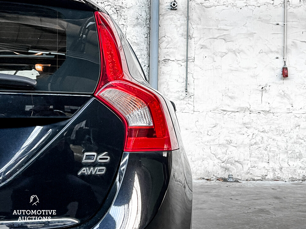 Volvo V60 2.4 D6 AWD Plug-In Hybrid R-Design 215PS 2014, -orig. GB- 6-XXZ-18