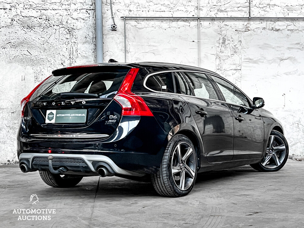 Volvo V60 2.4 D6 AWD Plug-In Hybrid R-Design 215PS 2014, -orig. GB- 6-XXZ-18
