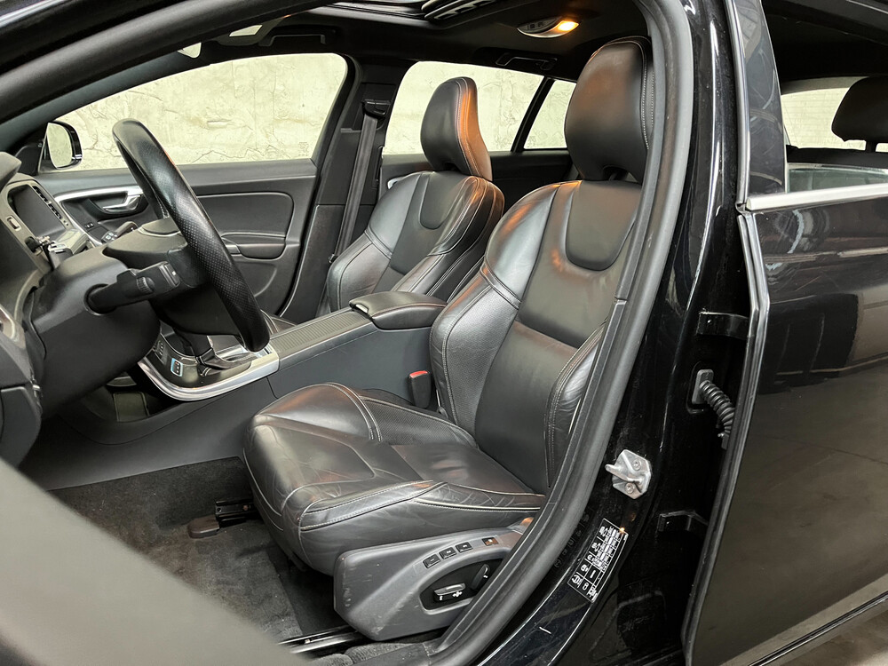 Volvo V60 2.4 D6 AWD Plug-In Hybrid R-Design 215PS 2014, -orig. GB- 6-XXZ-18