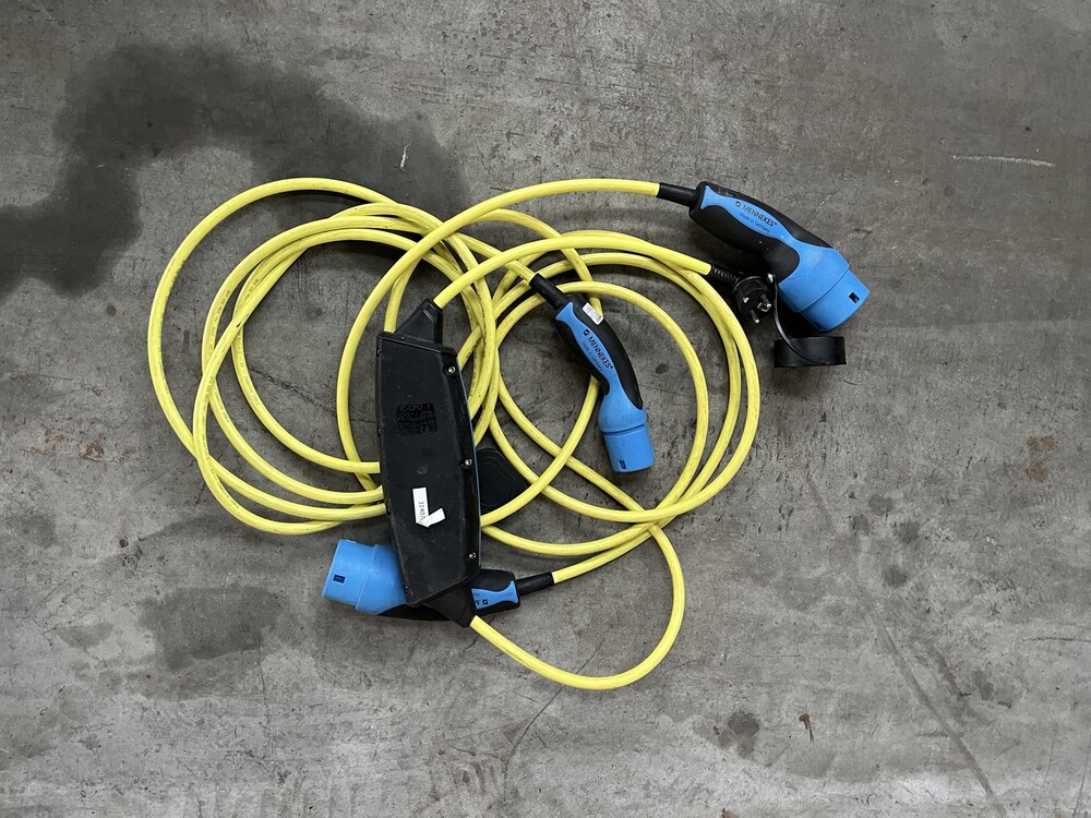 Volvo V60 2.4 D6 AWD Plug-In Hybrid R-Design 215PS 2014, -orig. GB- 6-XXZ-18