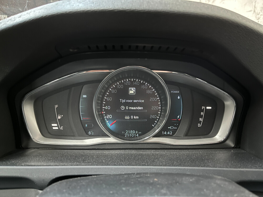 Volvo V60 2.4 D6 AWD Plug-In Hybrid R-Design 215PS 2014, -orig. GB- 6-XXZ-18