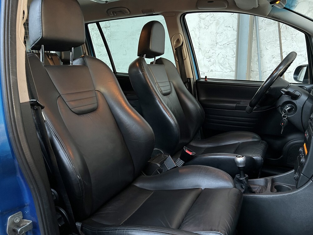 Opel Zafira 2.0-16V OPC 192pk 2002 -Orig. NL-, 15-LF-JT