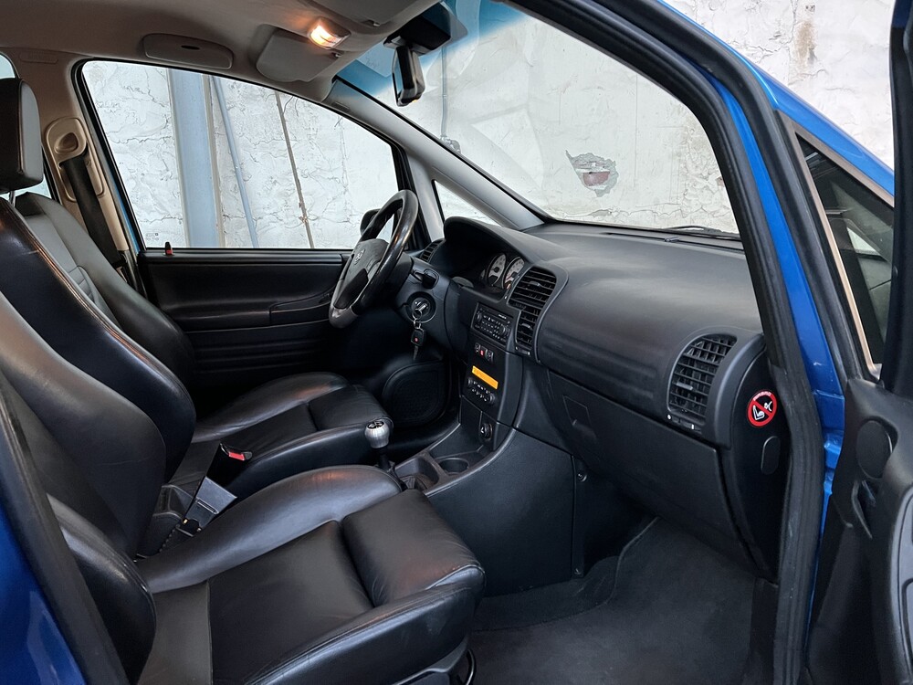 Opel Zafira 2.0-16V OPC 192pk 2002 -Orig. NL-, 15-LF-JT