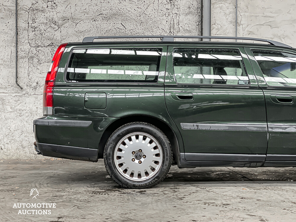 Volvo V70 2.4 Comfort Line 140PS 2000 -Orig. NL-, 38-GH-SH