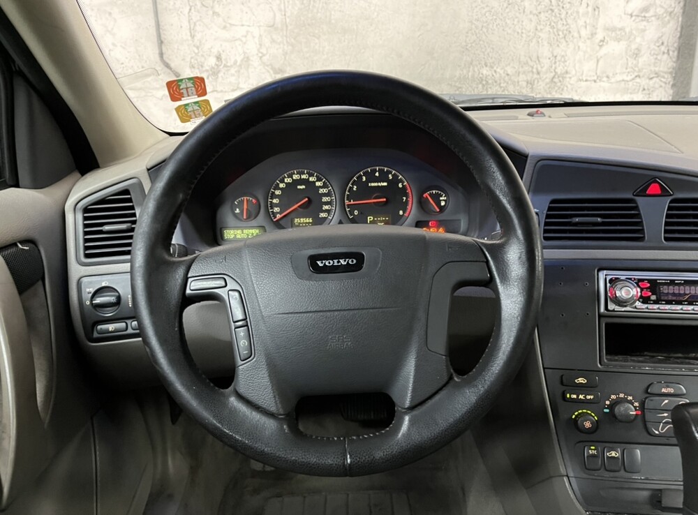 Volvo V70 2.4 Comfort Line 140PS 2000 -Orig. NL-, 38-GH-SH