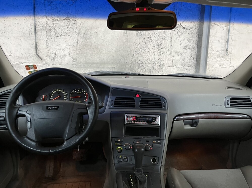 Volvo V70 2.4 Comfort Line 140PS 2000 -Orig. NL-, 38-GH-SH