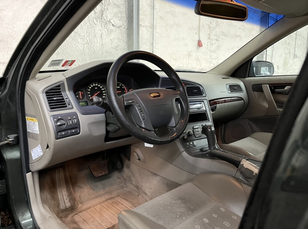 Volvo V70 2.4 Comfort Line 140PS 2000 -Orig. NL-, 38-GH-SH