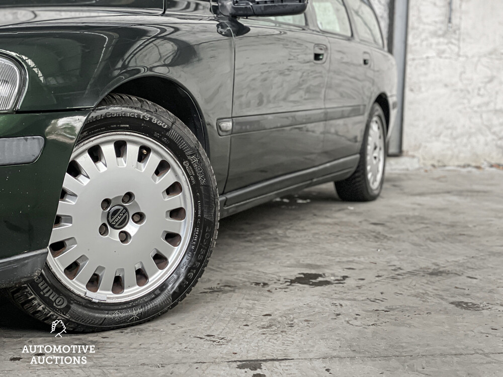 Volvo V70 2.4 Comfort Line 140PS 2000 -Orig. NL-, 38-GH-SH