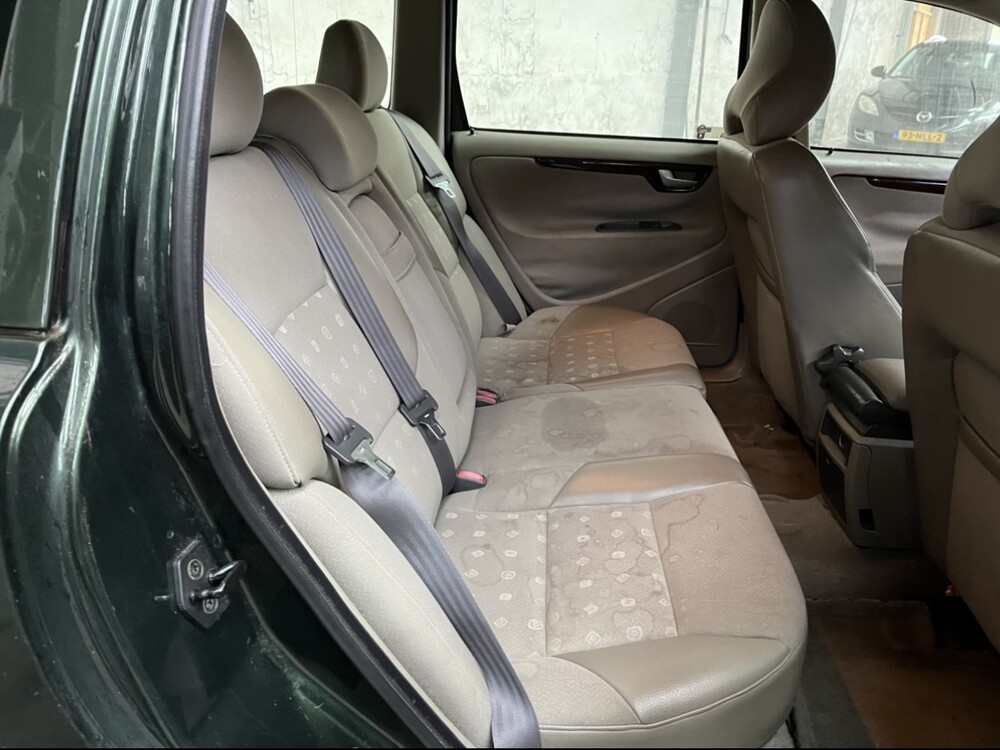 Volvo V70 2.4 Comfort Line 140PS 2000 -Orig. NL-, 38-GH-SH