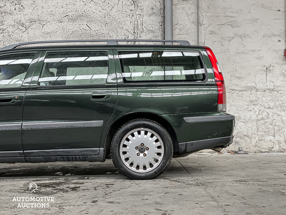 Volvo V70 2.4 Comfort Line 140PS 2000 -Orig. NL-, 38-GH-SH