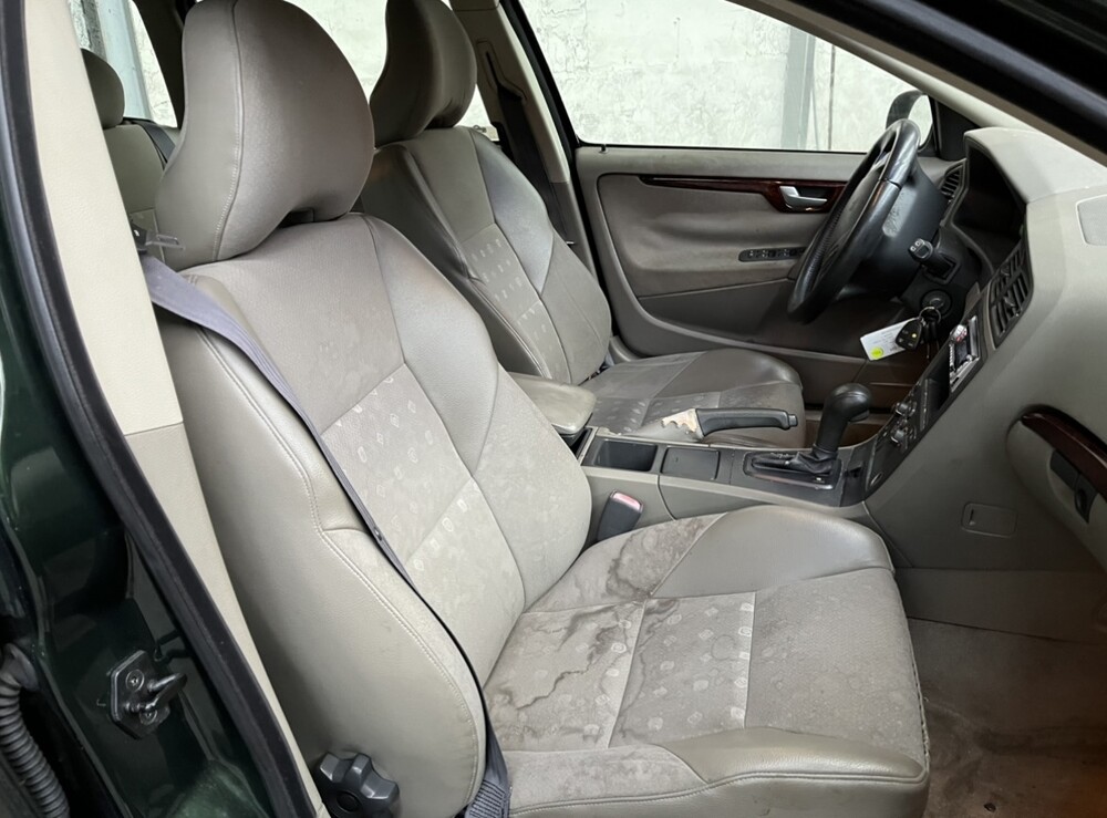 Volvo V70 2.4 Comfort Line 140PS 2000 -Orig. NL-, 38-GH-SH