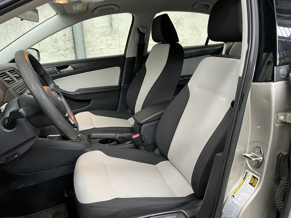 Volkswagen Jetta 2.0 S SOHC 154PS 2015