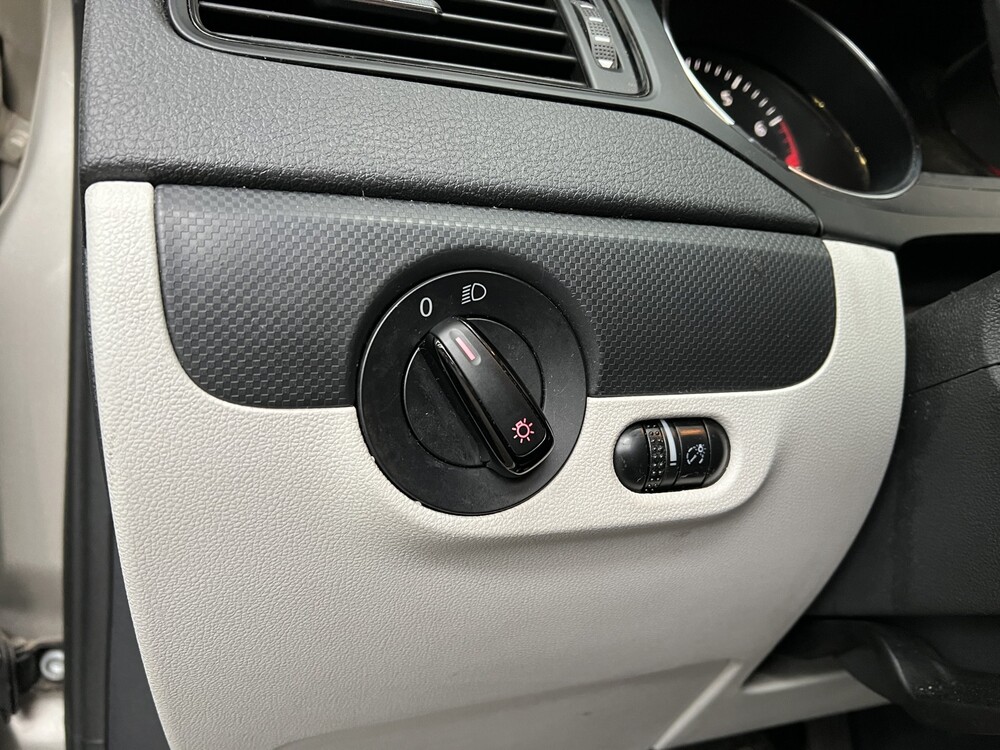 Volkswagen Jetta 2.0 S SOHC 154PS 2015