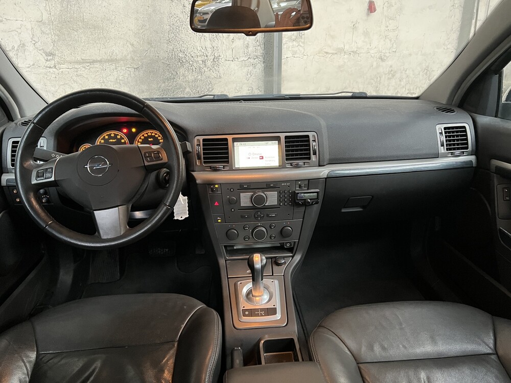 Opel Vectra 1.8-16V Executive 140PS 2007 -Orig. NL-, 17-XZ-RP