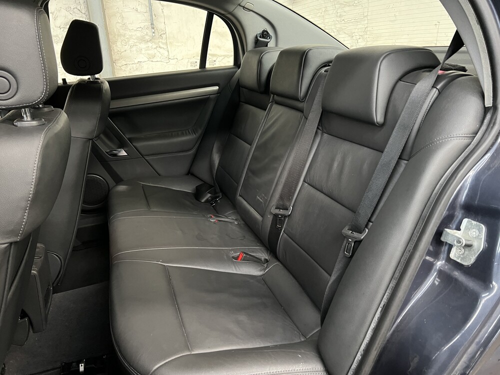 Opel Vectra 1.8-16V Executive 140PS 2007 -Orig. NL-, 17-XZ-RP