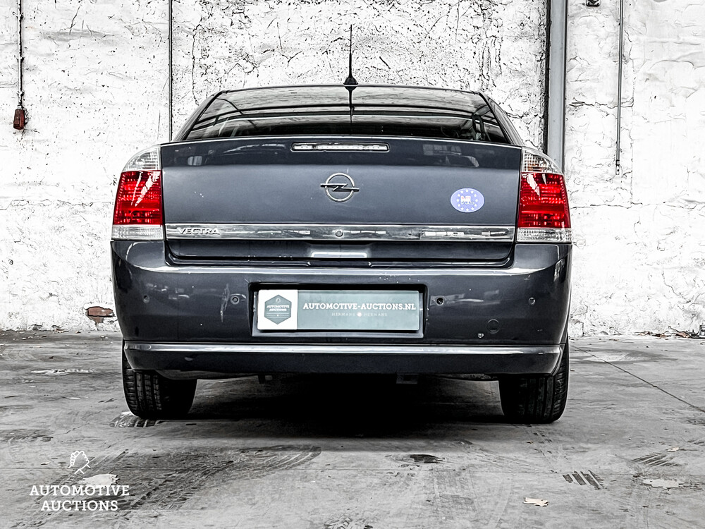 Opel Vectra 1.8-16V Executive 140PS 2007 -Orig. NL-, 17-XZ-RP