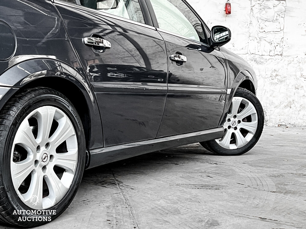 Opel Vectra 1.8-16V Executive 140PS 2007 -Orig. NL-, 17-XZ-RP