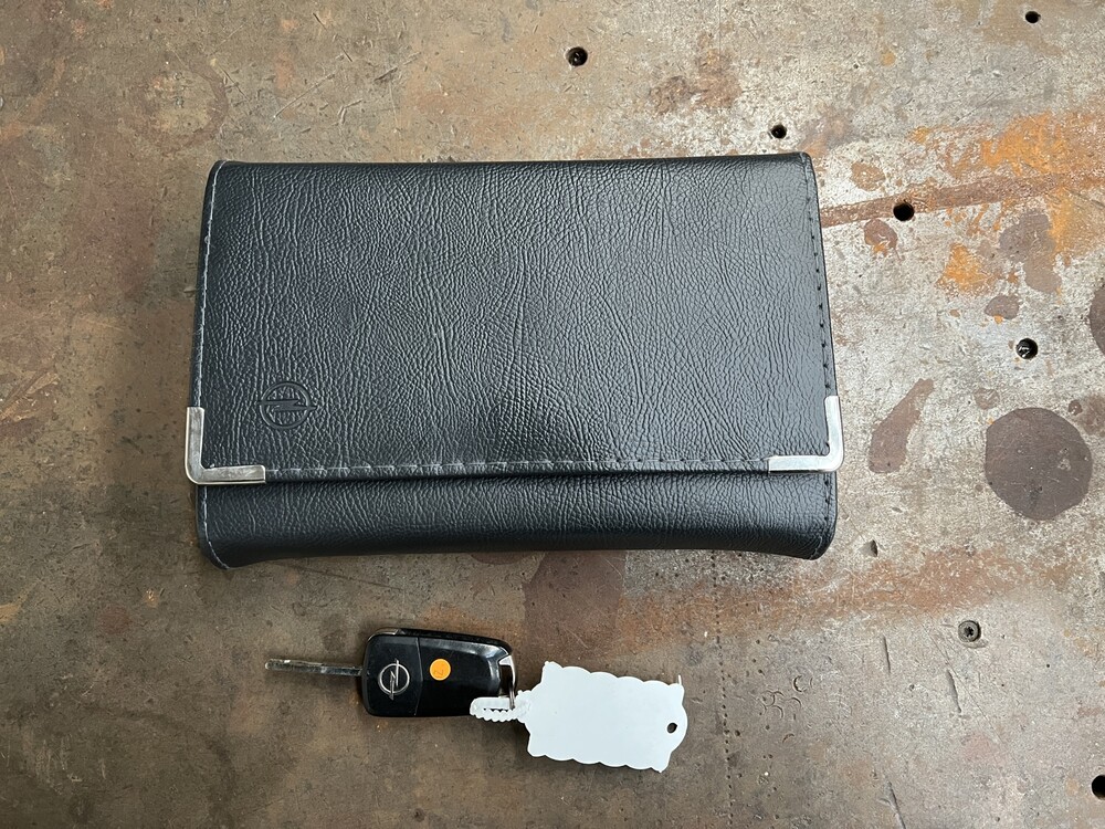 Opel Vectra 1.8-16V Executive 140PS 2007 -Orig. NL-, 17-XZ-RP