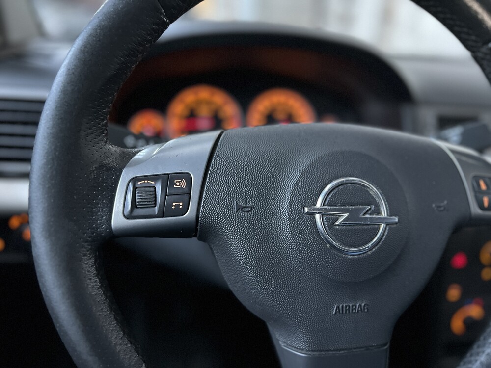 Opel Vectra GTS 2.2-16V Elegance 155PS 2005 -Orig. NL-, 64-PV-PP