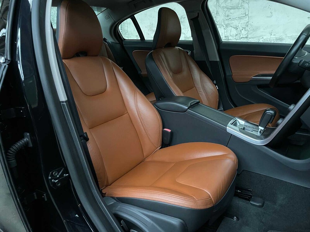 Volvo S60 3.0 T6 AWD Summum 305PS 2010 -Orig. GB-50-LTS-5-KARTON