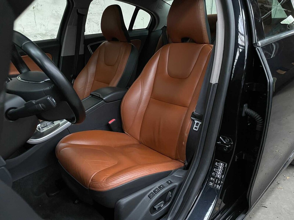 Volvo S60 3.0 T6 AWD Summum 305PS 2010 -Orig. GB-50-LTS-5-KARTON