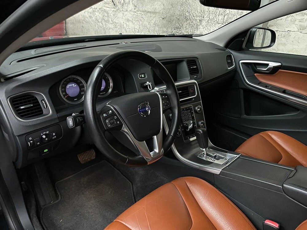 Volvo S60 3.0 T6 AWD Summum 305PS 2010 -Orig. GB-50-LTS-5-KARTON