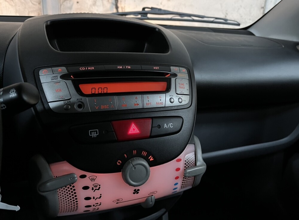 Peugeot 107 1.0-12V XS 68hp 2012 -Orig. GB-, 38-TLR-2