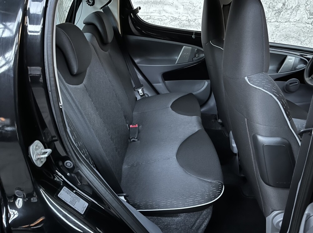 Peugeot 107 1.0-12V XS 68hp 2012 -Orig. GB-, 38-TLR-2