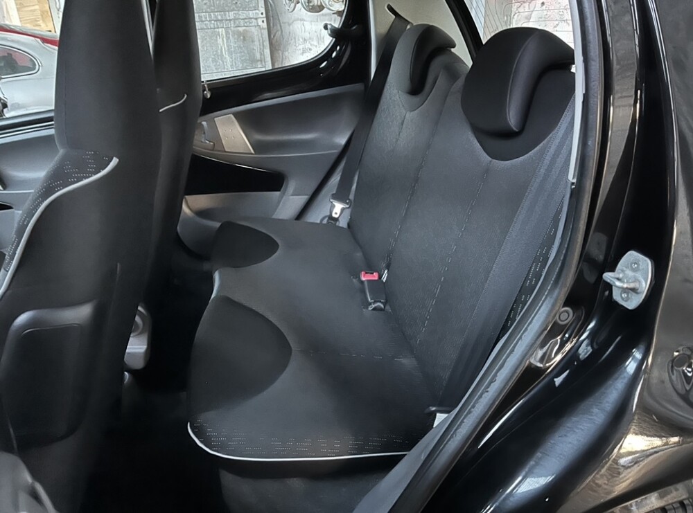 Peugeot 107 1.0-12V XS 68hp 2012 -Orig. GB-, 38-TLR-2