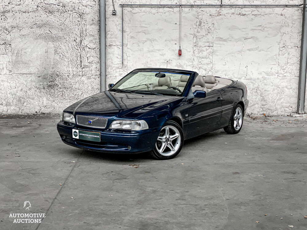 Volvo C70 Convertible 2.3 T5 Luxury 239hp 2000, 51-RJ-BZ