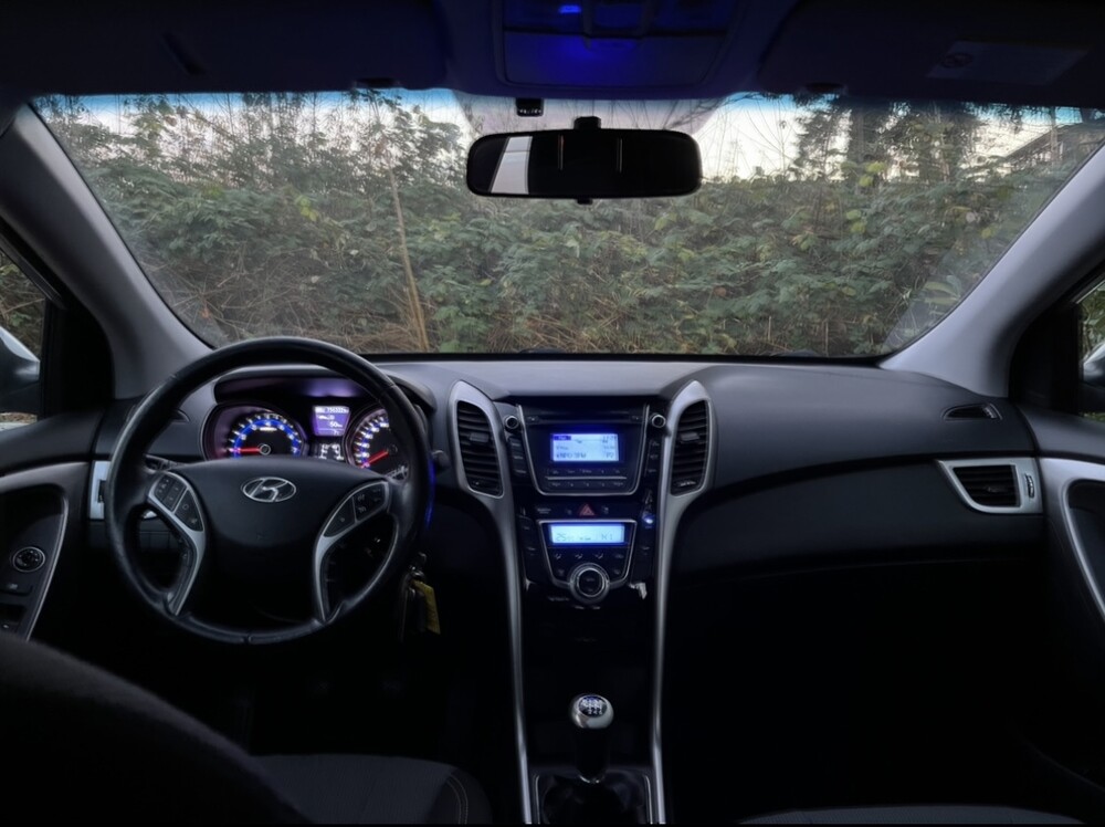 Hyundai i30 CW 1.4i i-Motion 99PS 2012, 5-XBN-02