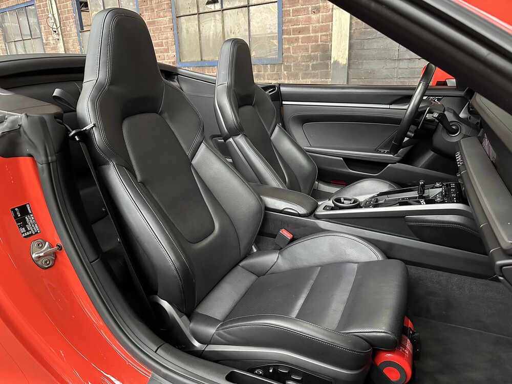 Porsche 911 Carrera S Cabriolet Sport-Design Sport-Chrono 450PS 2020-MJ 992 NW-Modell, J-293-FL