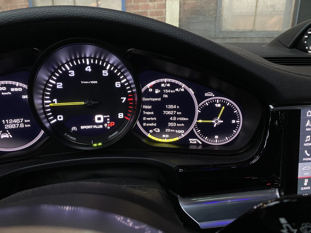 Porsche Panamera 4 E-Hybrid 2.9 V8 462hp Sport-Chrono 2018, L-650-GT