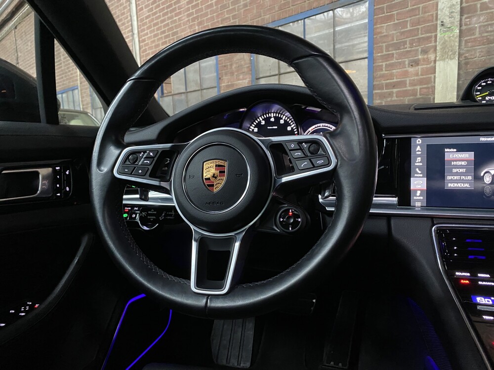 Porsche Panamera 4 E-Hybrid 2.9 V8 462hp Sport-Chrono 2018, L-650-GT