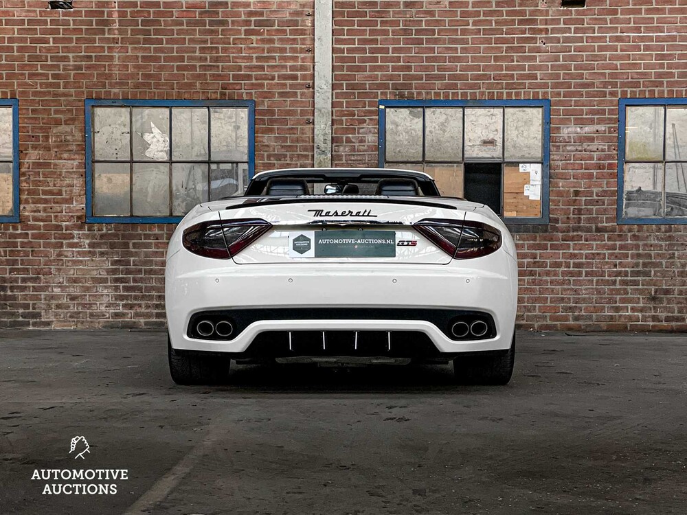 Maserati GranCabrio 4.7 460hp 2010