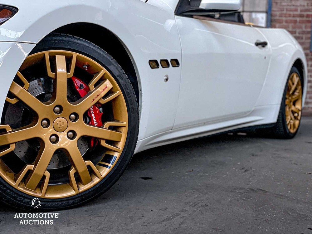 Maserati GranCabrio 4.7 460hp 2010