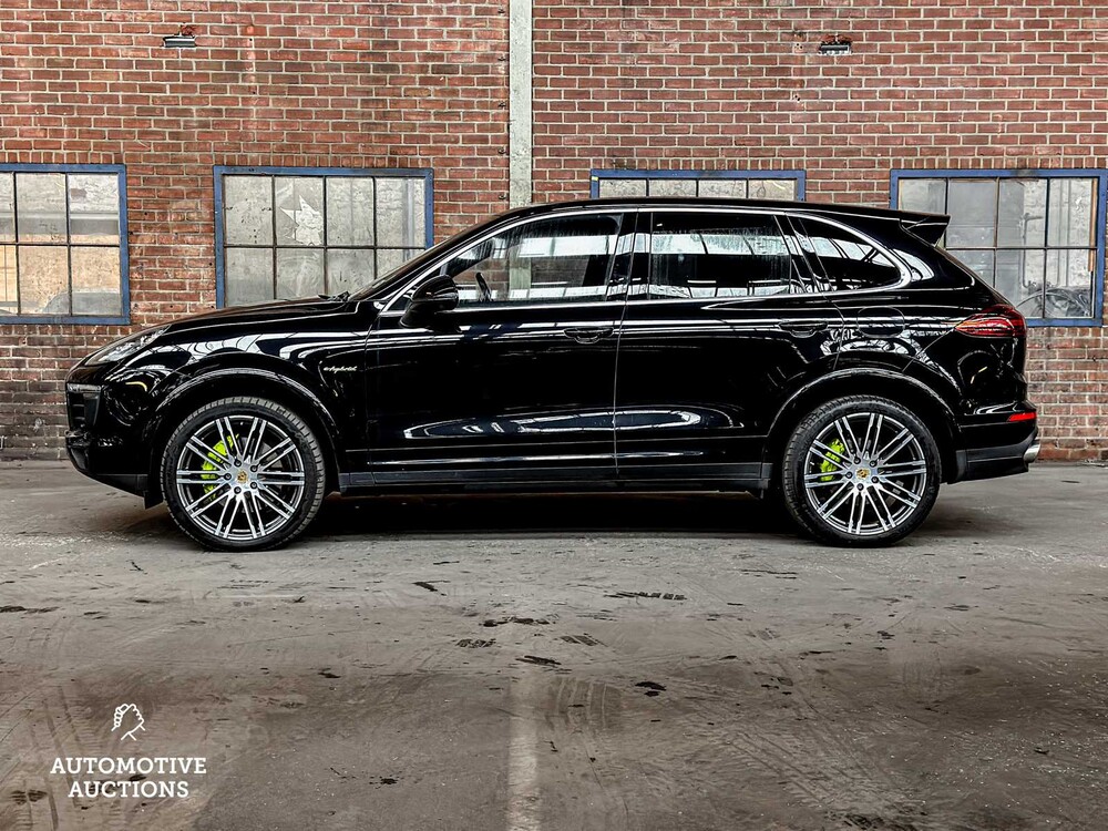 Porsche Cayenne S E-Hybrid 3.0 V6 416hp 2015 -Orig. EN- Plug-In Hybrid, HF-230-S
