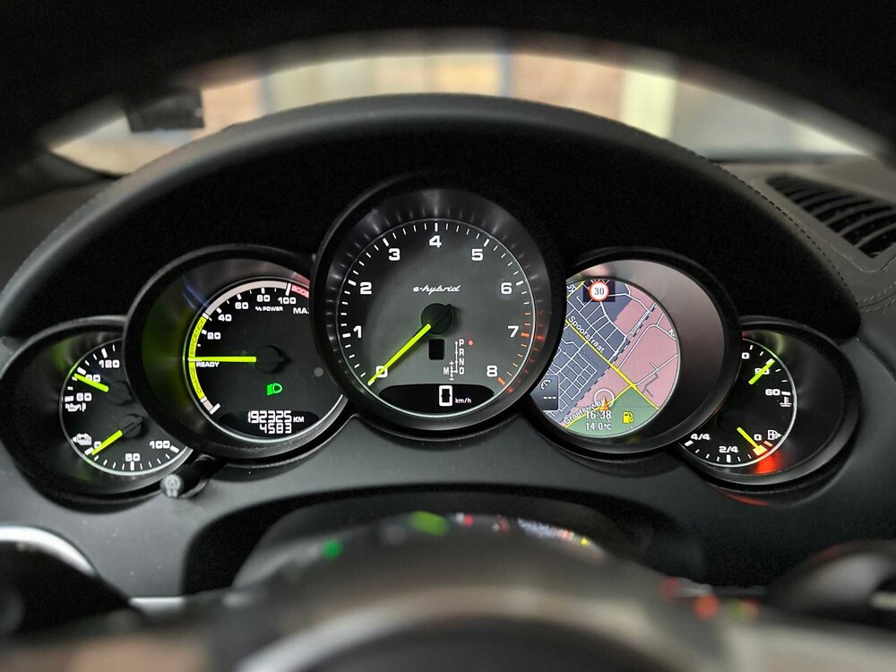 Porsche Cayenne S E-Hybrid 3.0 V6 416hp 2015 -Orig. EN- Plug-In Hybrid, HF-230-S