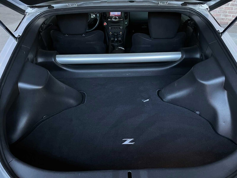 Nissan 370Z 3.7 V6 328PS 2017