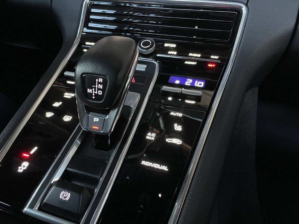 Porsche Panamera Sport Turismo 4 E-Hybrid Sport-Chrono 2.9 V6 -FACELIFT- Platinum Edition 462PS 2021, N-329-PS