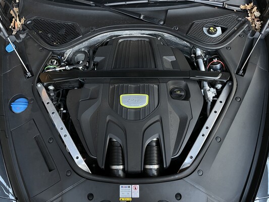 Porsche Panamera Sport Turismo 4 E-Hybrid Sport-Chrono 2.9 V6 -FACELIFT- Platinum Edition 462pk 2021, N-329-PK