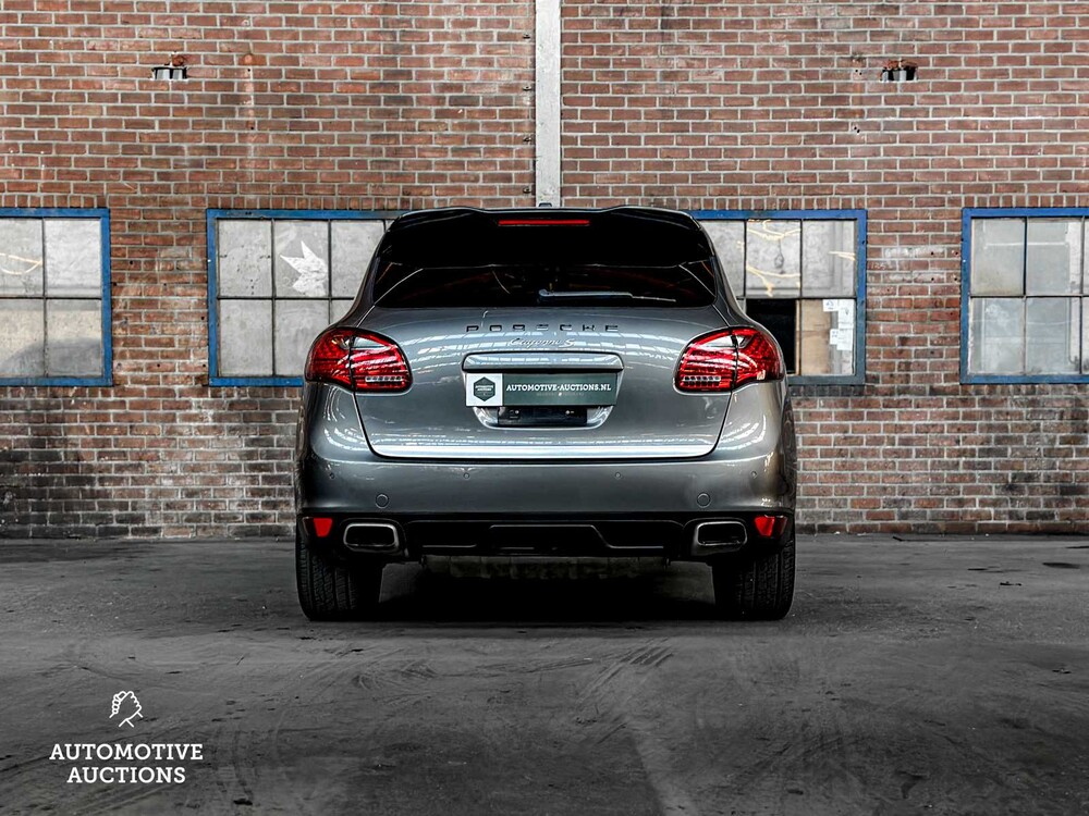 Porsche Cayenne S 4.8 V8 400hp 2011 Sport-Chrono