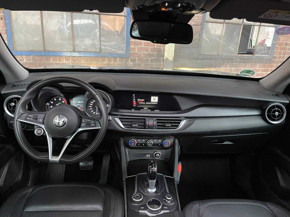 Alfa Romeo Stelvio 2.0 T AWD Super 200PS 2018 -Orig NL-, SR-834-L