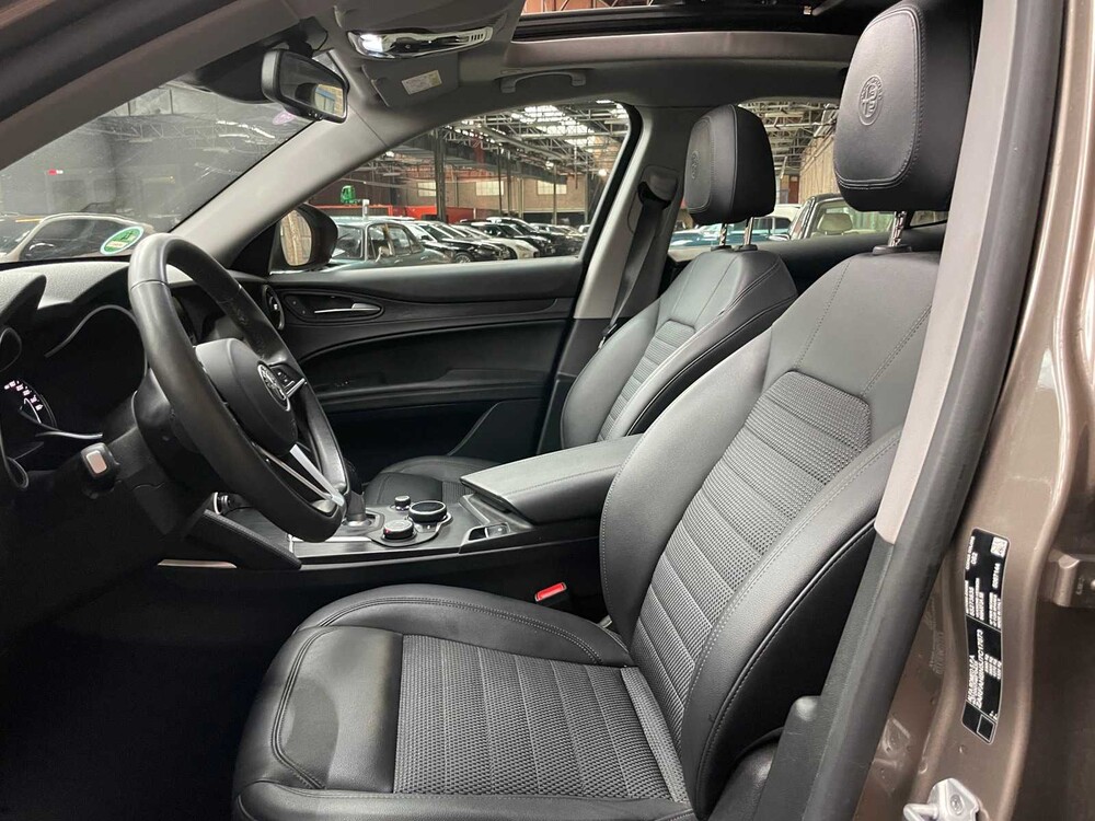 Alfa Romeo Stelvio 2.0 T AWD Super 200PS 2018 -Orig NL-, SR-834-L