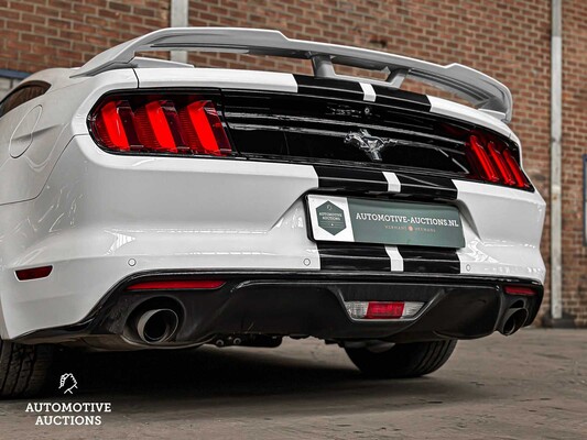 Ford Mustang 3.7 V6 300hp 2016