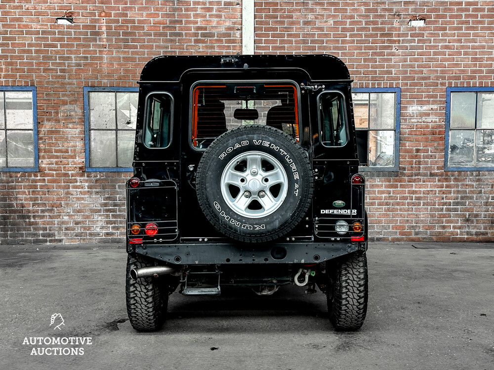 Land Rover Defender 2.4 TD4 90 Estate S 120hp 2009