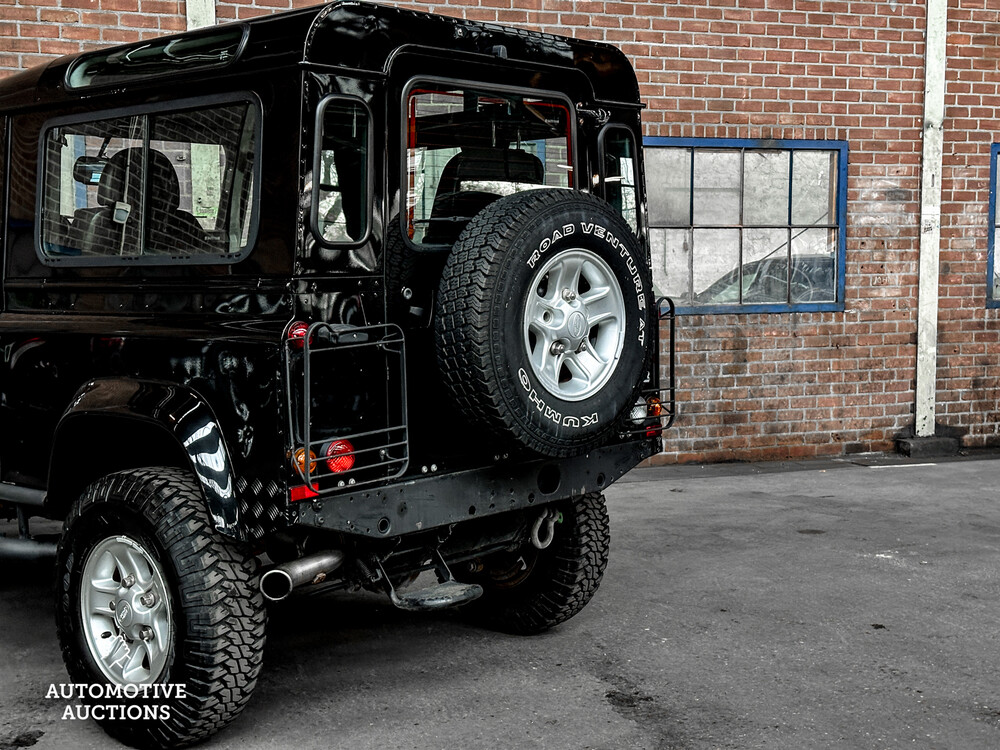 Land Rover Defender 2.4 TD4 90 Estate S 120hp 2009