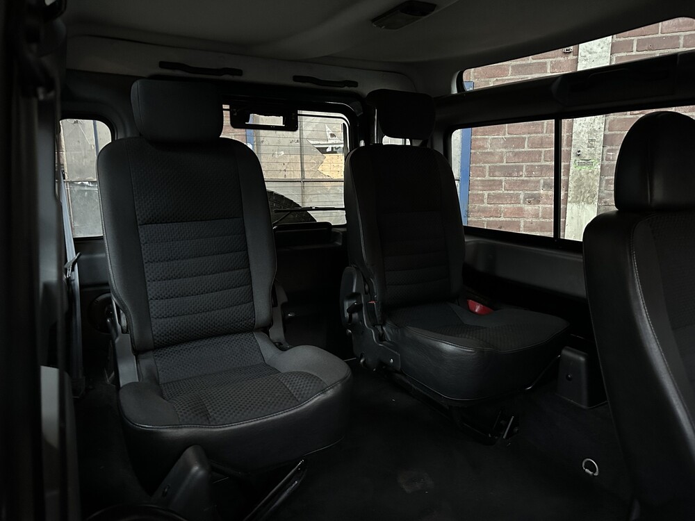 Land Rover Defender 2.4 TD4 90 Estate S 120hp 2009