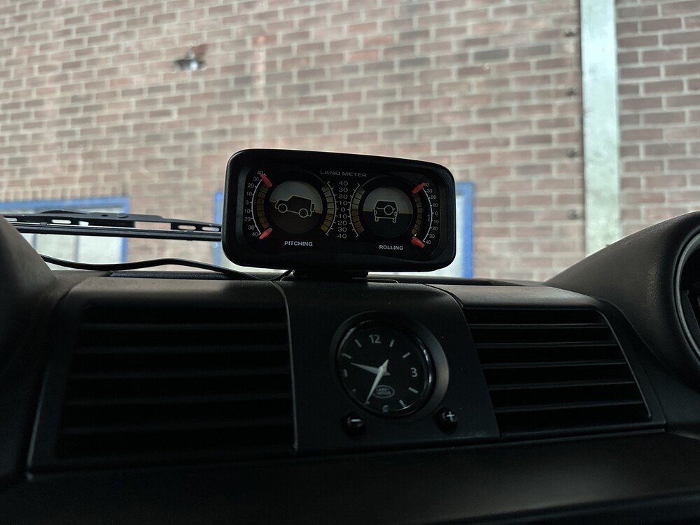 Land Rover Defender 2.4 TD4 90 Estate S 120hp 2009