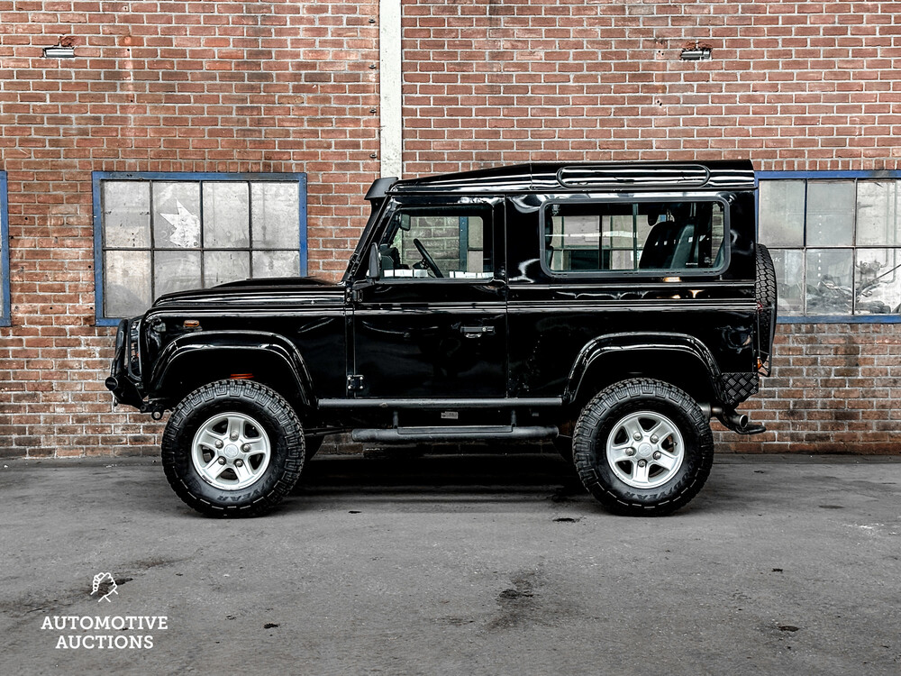 Land Rover Defender 2.4 TD4 90 Estate S 120hp 2009